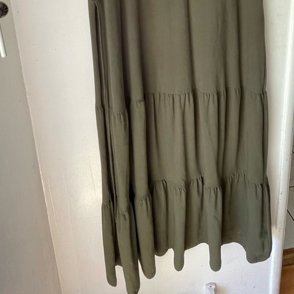 Denim & Co cotton sleeveless tiered stretch maxi dress olive green plus size  XL - Picture 5 of 9